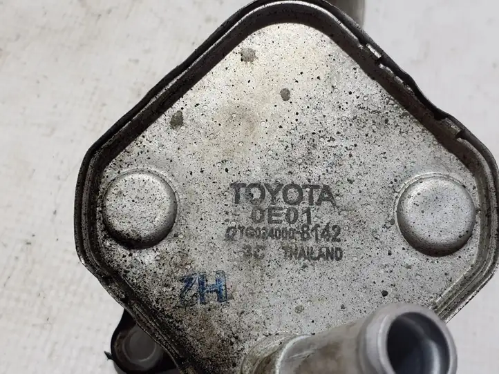 Toyota Hilux (AN120, AN130) (2017 - 2020) 150710E010 Кронштейн масляного фильтра — фото 3