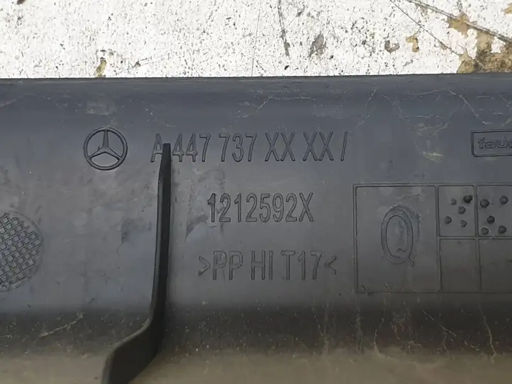 Mercedes-Benz Vito W447 (2014 - ) 1212592X Другая деталь раздвижной двери — фото 6