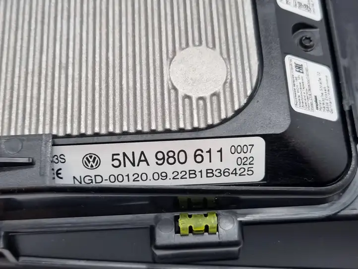 Volkswagen ID.3 (2019 - ) 5NA980611 Модуль беспроводной зарядки — фото 4