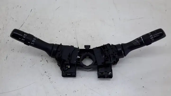 Toyota Auris 150 (2006 - 2012) 0229017F245 Другие включатели / ручки/ переключатели — фото 1