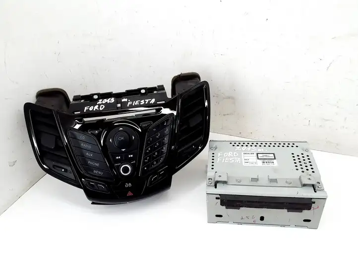Ford Fiesta (2013 - 2017) 8A6118A802BJW Магнитола / мультимедийная система — фото 1