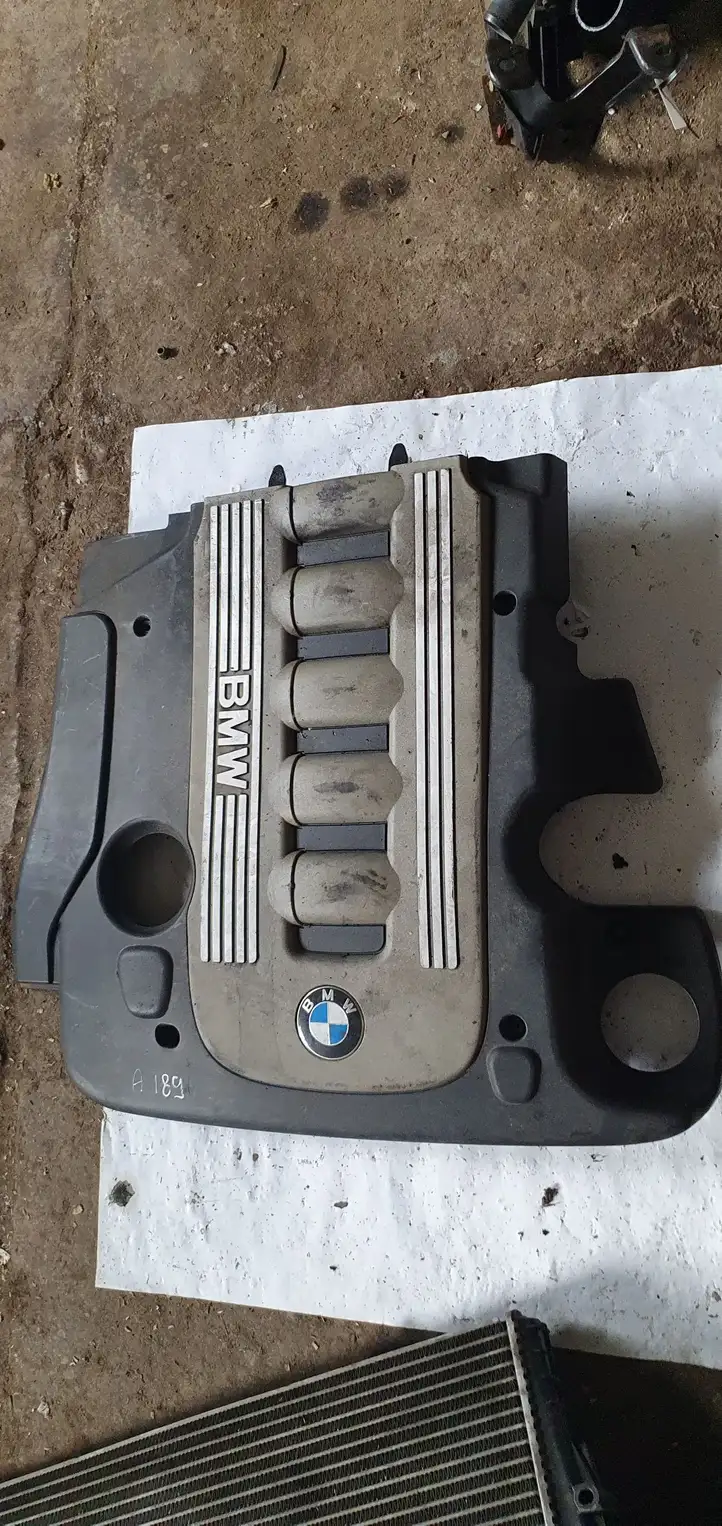 BMW X3 E83 (2003 - 2010) Крышка двигателя декоративная — фото 1
