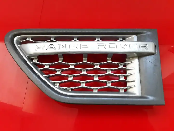 Land Rover Range Rover Sport L494 (2009 - 2013) AH3M16A415 Решетка в крыле — фото 1