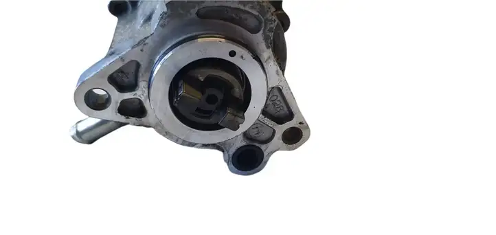 Toyota Previa (XR30, XR40) II (2000 - 2006) 2930027020 Вакуумный насос — фото 2