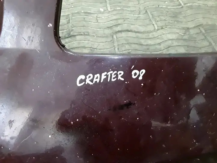 Volkswagen Crafter (2006 - 2016) Окантовка фары — фото 2