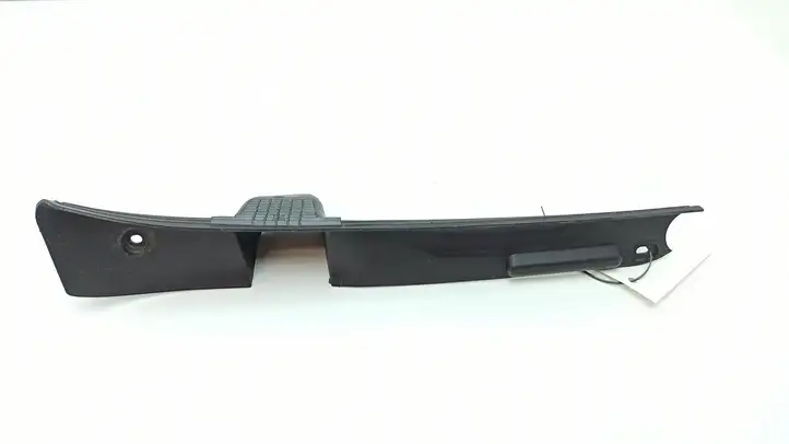Mercedes-Benz C W204 (2007 - 2014) 2046931833 Прочая отделка багажника — фото 1
