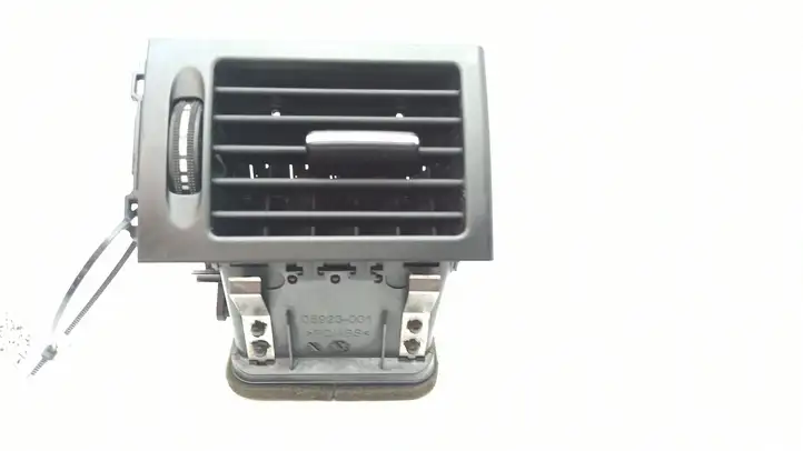 Mercedes-Benz C W204 (2007 - 2014) 05923001 Боковой воздушный дефлектор — фото 1
