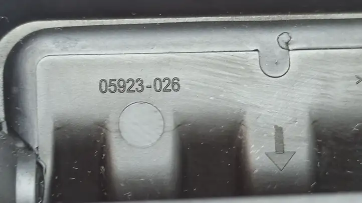 Mercedes-Benz C W204 (2007 - 2014) 05923001 Боковой воздушный дефлектор — фото 4