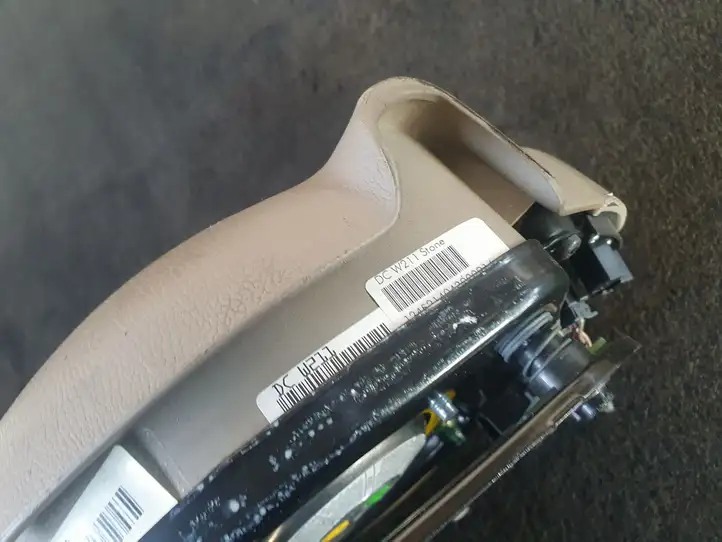 Mercedes-Benz E W211 (2002 - 2009) 61860240B Крышка airbag рулевого колеса — фото 4