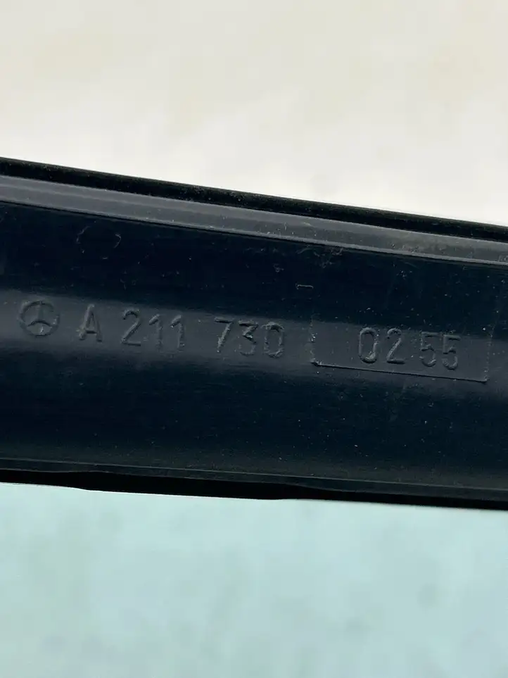 Mercedes-Benz E W211 (2002 - 2009) A2117300255 Форточка двери — фото 4