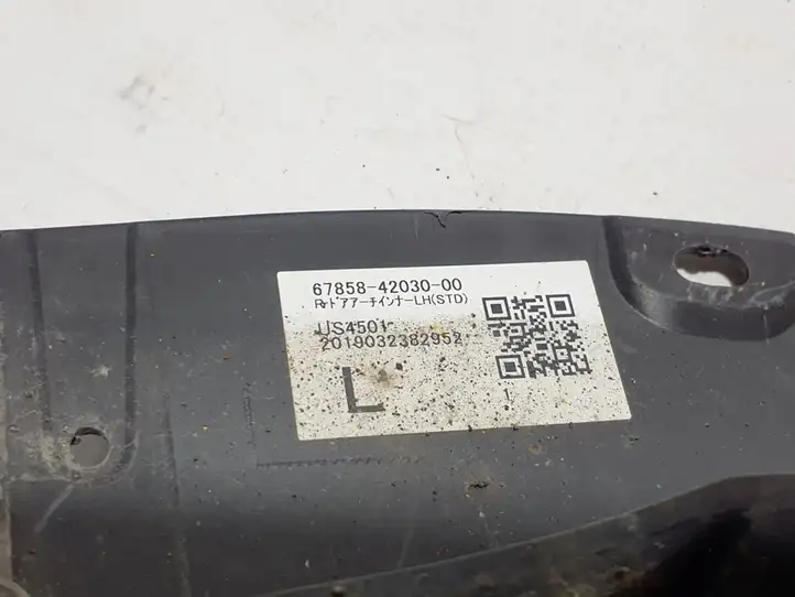 Toyota RAV 4 (XA50) (2018 - ) 6785842030 Прочая отделка задней двери — фото 4