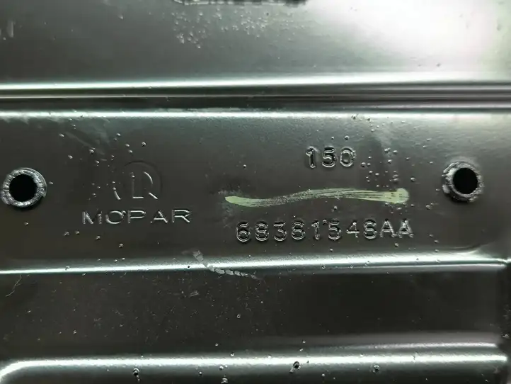 Chrysler Pacifica (2016 - ) 68381548AA Кронштейн запасного колеса — фото 4