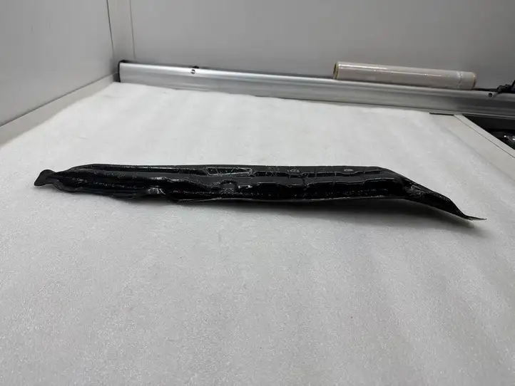Tesla Model S (2012 - 2016) 105041900A Абсорбер крыла — фото 2