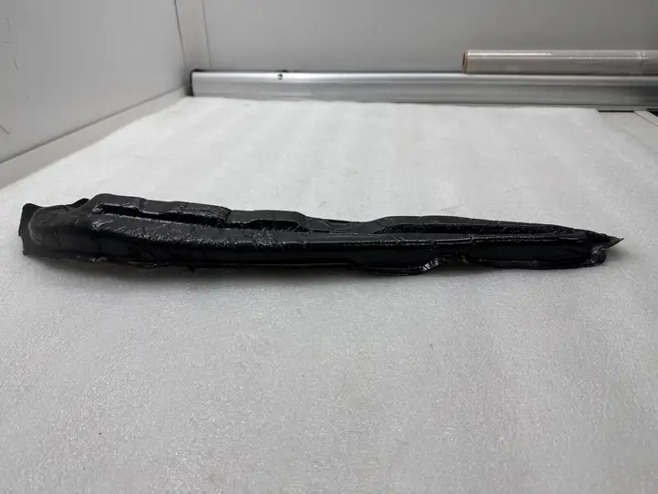 Tesla Model S (2012 - 2016) 105041900A Абсорбер крыла — фото 4