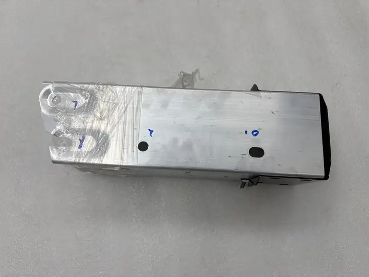 Tesla Model 3 (2024 - ) 168394200E Амортизатор переднего бампера — фото 5