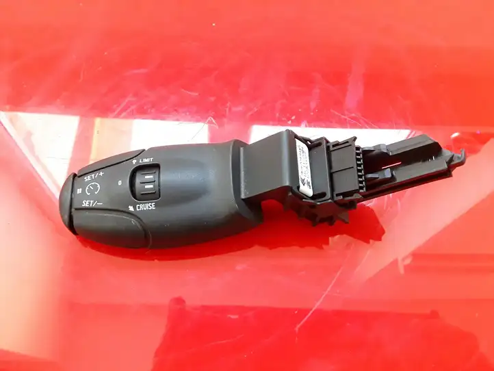 Citroen C5 (2004 - 2008) 96470494XT Переключатель круиз-контроля — фото 1