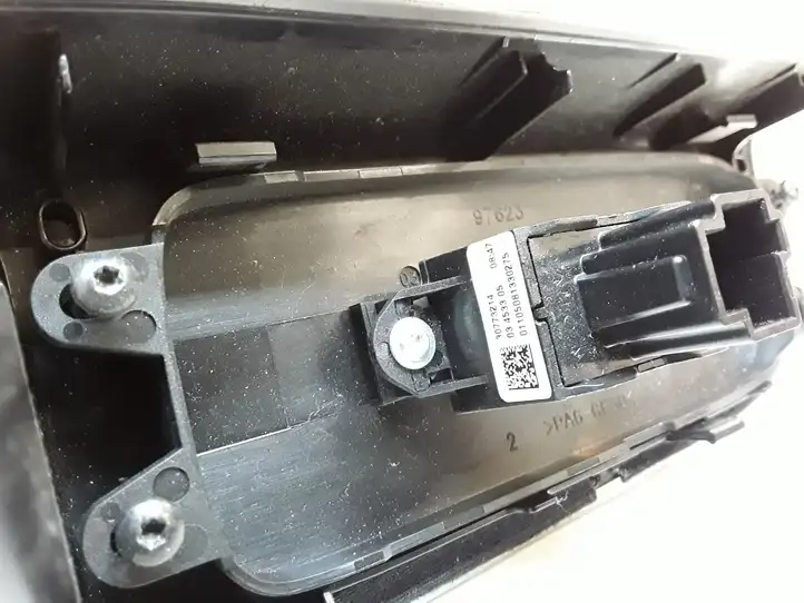 Volvo C30 (2007 - 2010) 30773214 Кнопка стеклоподъемников — фото 3