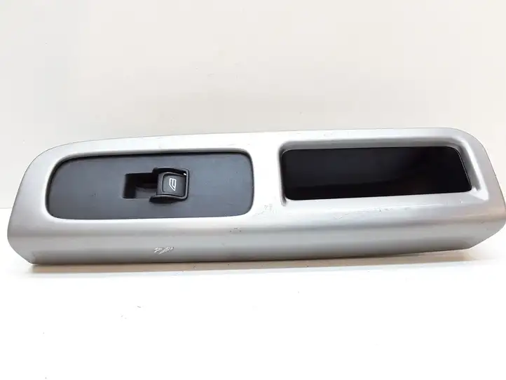 Volvo C30 (2007 - 2010) 30773214 Кнопка стеклоподъемников — фото 1