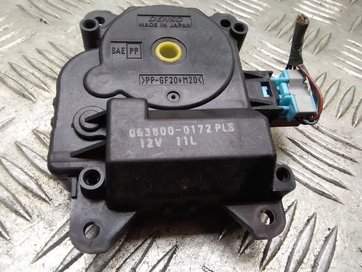 Toyota Prius (XW30) (2009 - 2015) 0638000172 Двигатель задвижки потока воздуха — фото 2