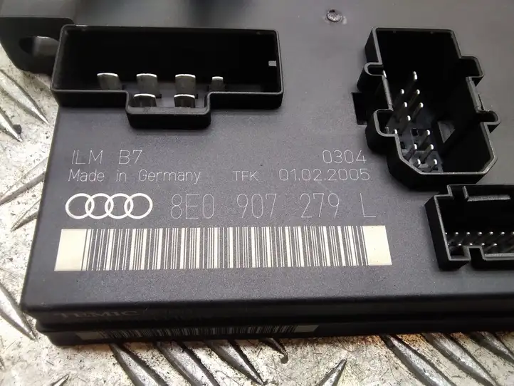Audi A4 S4 B7 8E 8H (2004 - 2009) 8E0907279L Модуль комфорта — фото 2
