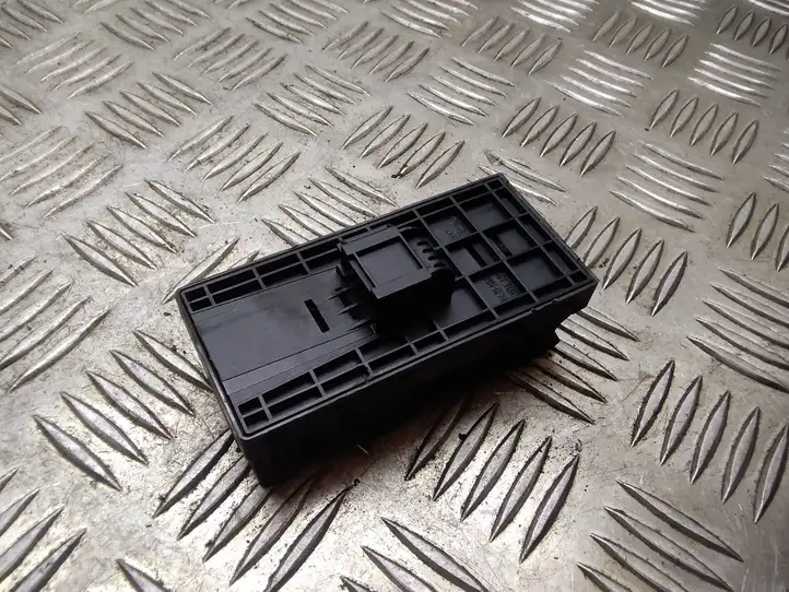 Audi A4 S4 B7 8E 8H (2004 - 2009) 8E0959851 Кнопка стеклоподъемников — фото 4