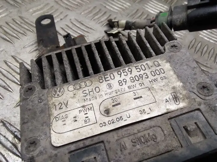 Audi A4 S4 B7 8E 8H (2004 - 2009) 8E0959501Q Реле вентилятора охлаждения — фото 2
