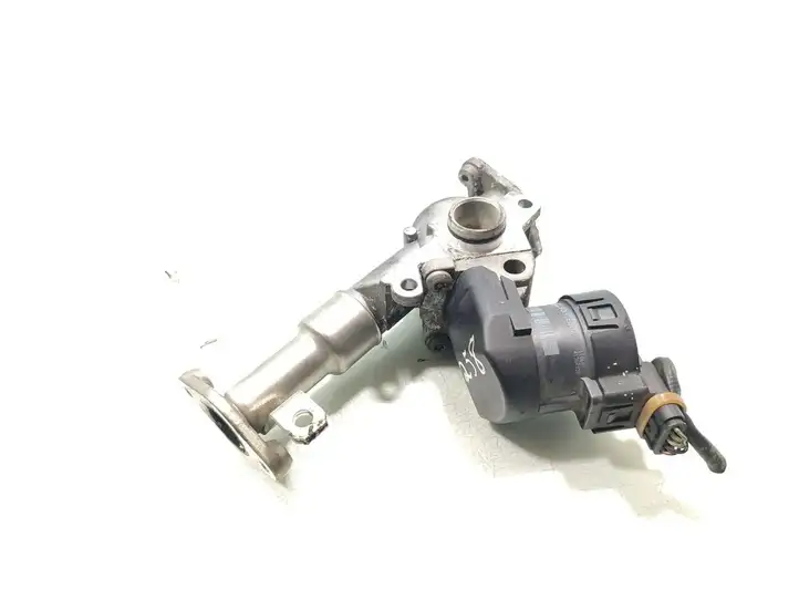 BMW 3 E90 E91 (2005 - 2012) 7563241 Клапан EGR — фото 4