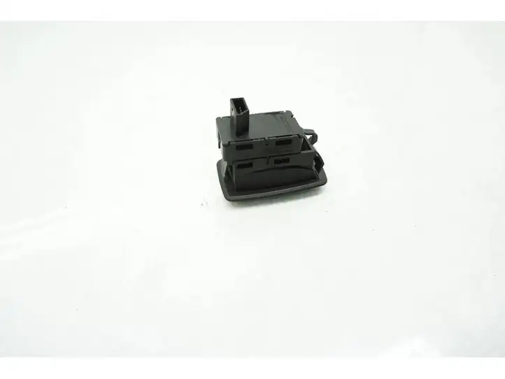 BMW 5 E60 E61 (2004 - 2010) 9113773 Кнопка стеклоподъемников — фото 3