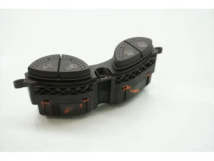 Ford Focus (1998 - 2004) 98AG19A945CH Кнопка кондиционера — фото 3