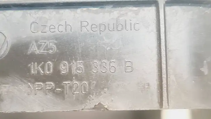 Audi A3/S3 8P (2004 - 2008) 1K0915335C Ящик аккумулятора — фото 3