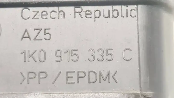Audi A3/S3 8P (2004 - 2008) 1K0915335C Ящик аккумулятора — фото 5
