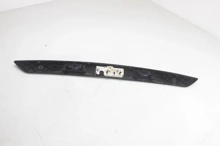 Volkswagen Tiguan (2011 - 2016) 5N0827335L Подсветка номера — фото 5