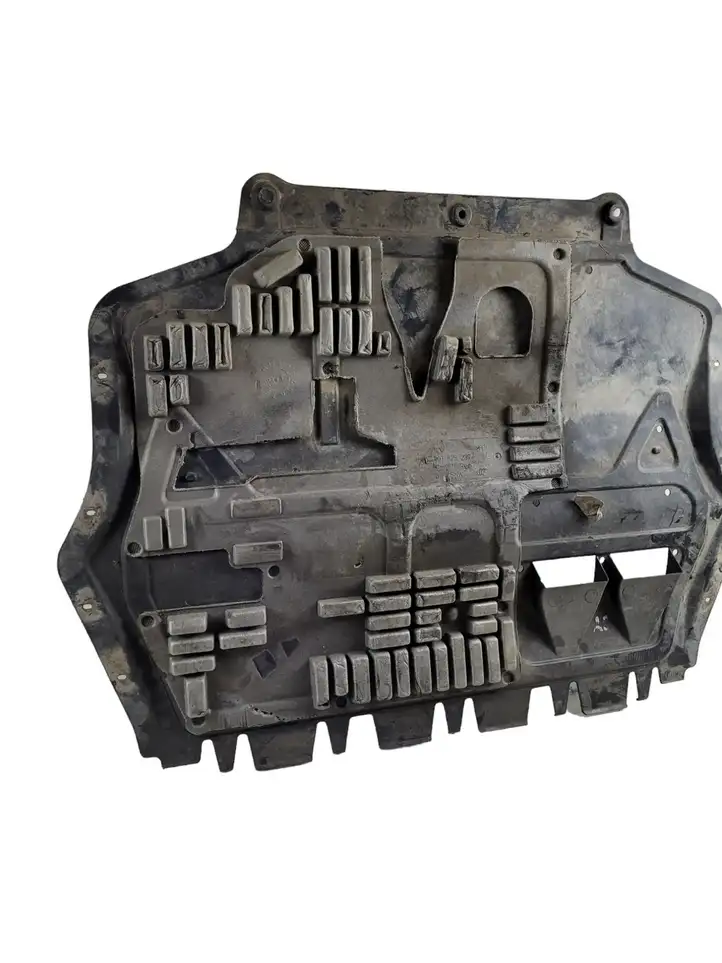 Volkswagen Touran II (2010 - 2016) 1K0825235AC Защита двигателя — фото 4