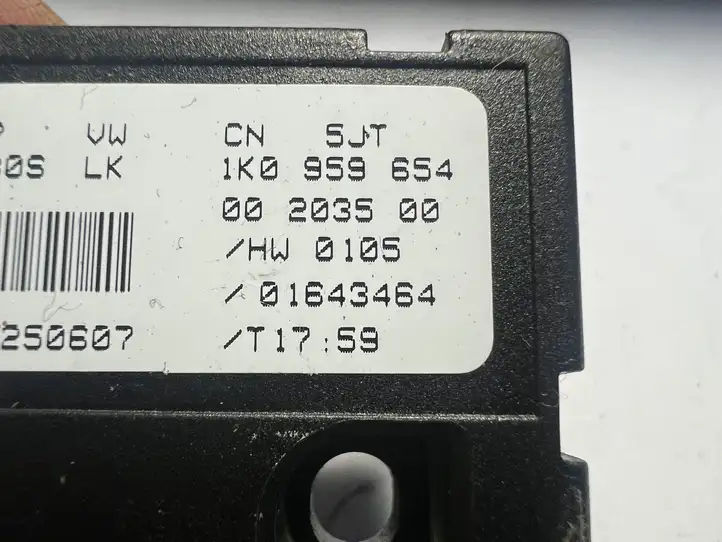 Audi A3/S3 8P (2004 - 2008) 1K0959654 Датчик угла поворота руля — фото 3