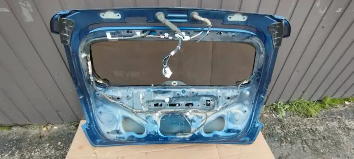 Toyota Prius (XW30) (2009 - 2015) Крышка багажника — фото 3