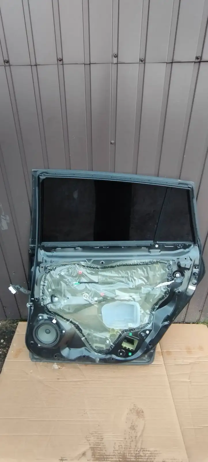 Toyota Verso (2012 - 2015) Задняя дверь — фото 3