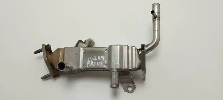 Toyota Prius (XW30) (2009 - 2015) 2560137010 Охладитель клапана EGR — фото 1