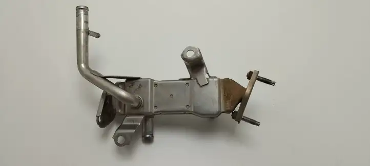 Toyota Prius (XW30) (2009 - 2015) 2560137010 Охладитель клапана EGR — фото 3
