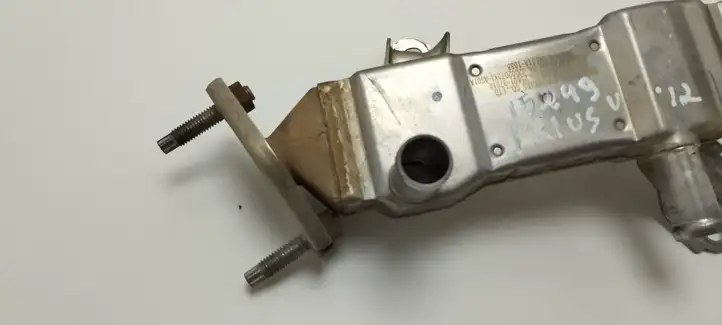 Toyota Prius (XW30) (2009 - 2015) 2560137010 Охладитель клапана EGR — фото 4