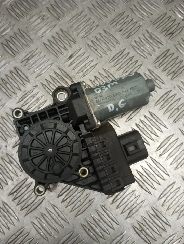 Ford Mondeo Mk III (2000 - 2007) 0130821772 Стеклоподъемник задней двери — фото 1
