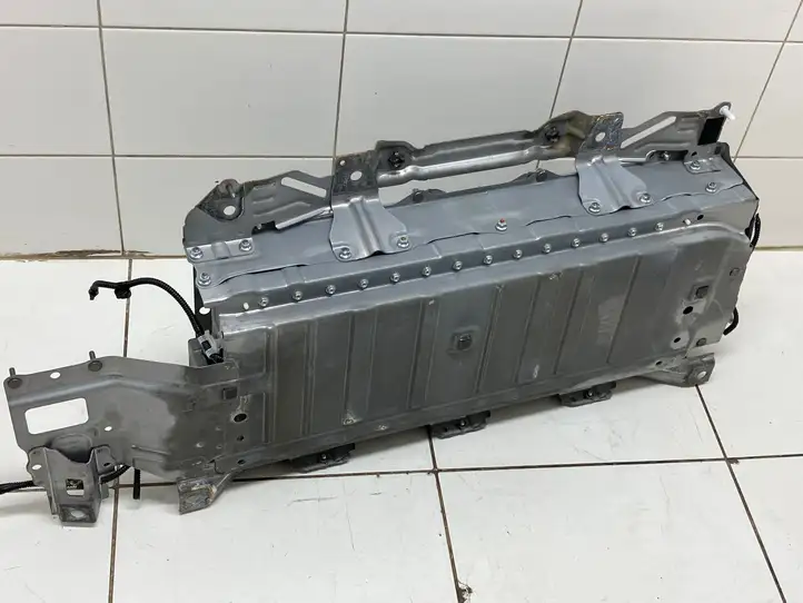 Toyota Auris E180 (2012 - 2018) G928012020 Аккумулятор гибридного / электрического автомобиля — фото 2