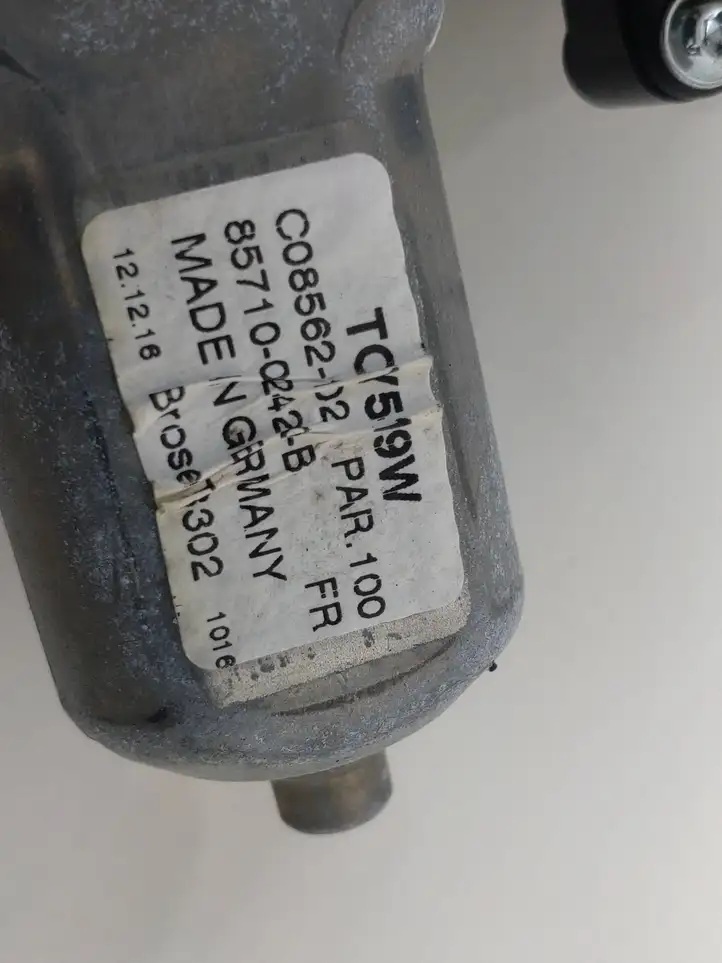 Toyota Auris E180 (2012 - 2018) 8571002420B Механический стеклоподъемник передней двери — фото 8