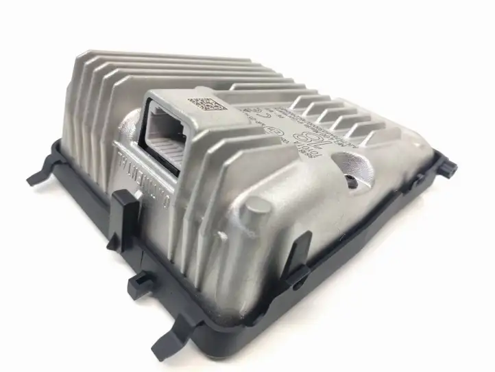 Toyota Auris E180 (2012 - 2018) 8818102060 Камера в лобовом стекле — фото 6
