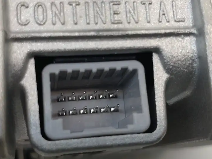 Toyota Auris E180 (2012 - 2018) 8818102060 Камера в лобовом стекле — фото 8