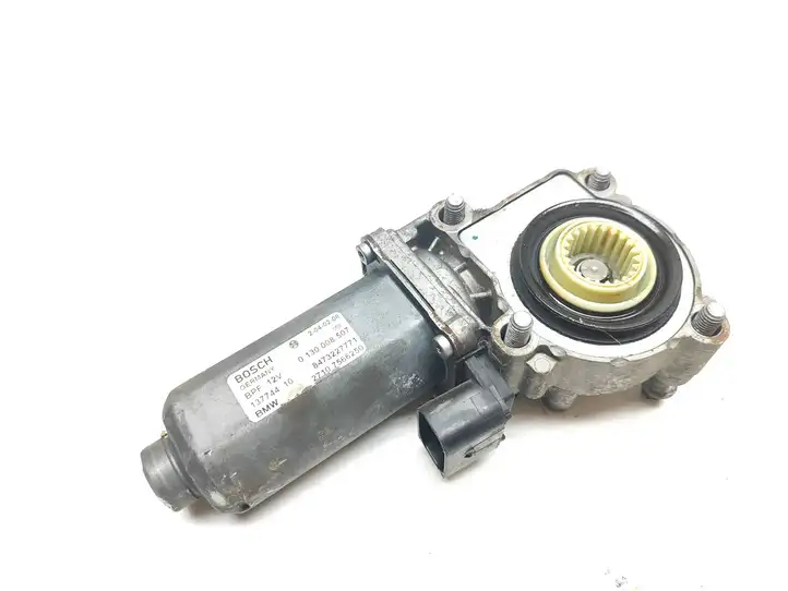 BMW X5 E70 (2006 - 2013) 8473227771 Электродвигатель раздаточной коробки — фото 2