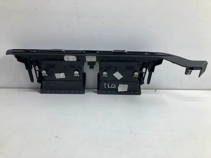 Citroen C4 Grand Picasso (2013 - 2016) 967797317A Центральный воздушный дефлектор — фото 4