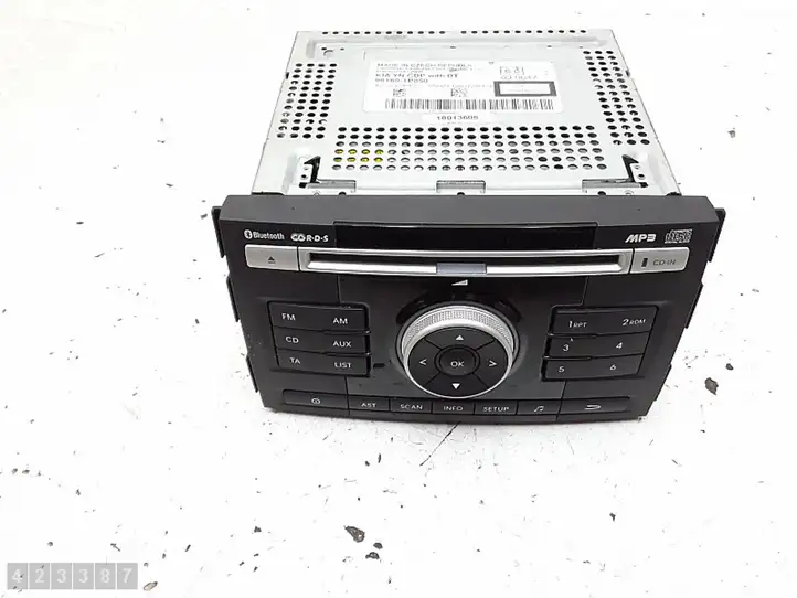 Kia Venga (2010 - 2014) 961601p050 Магнитола / мультимедийная система — фото 2