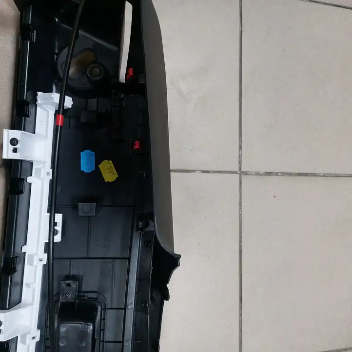 Toyota Corolla E210 E21 (2018 - ) 6473402160 Прочие детали салона — фото 4