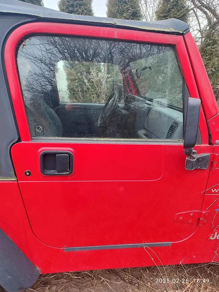 Jeep Wrangler (1996 - 2006) Дверь — фото 1