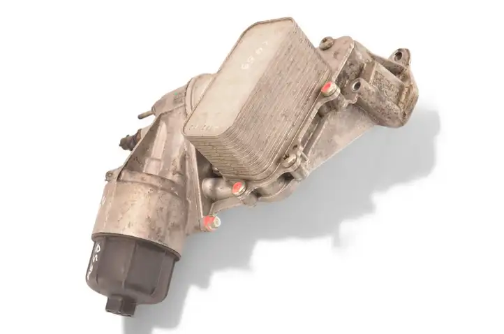 Jeep Grand Cherokee (2010 - 2021) 68269916AB Кронштейн масляного фильтра — фото 6